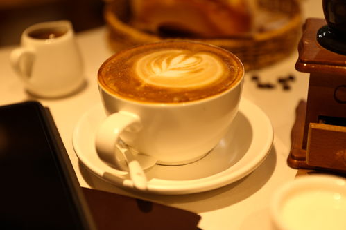 奶泡咖啡咖啡店饮品摄影图 摄影素材